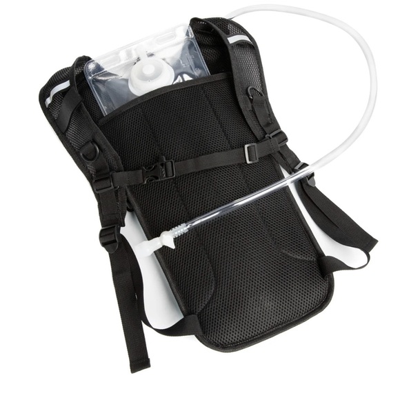 2L new Hydration backpack - Picture 4 of 5
